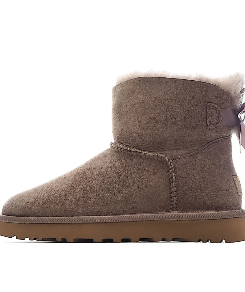 UGG Classic Mini series snow boots
