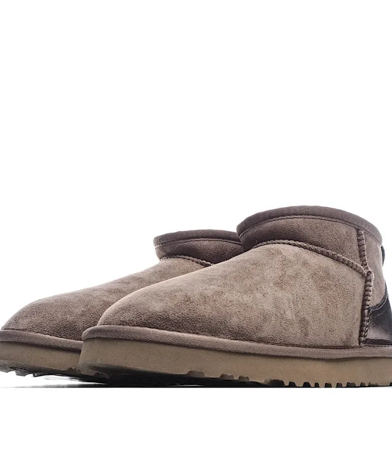 UGG Classic Mini series snow boots