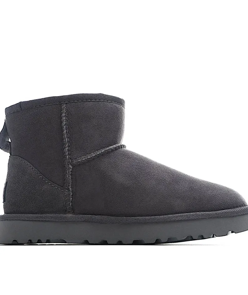 UGG Classic Mini series snow boots