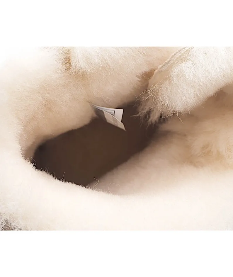 UGG Classic Mini series snow boots