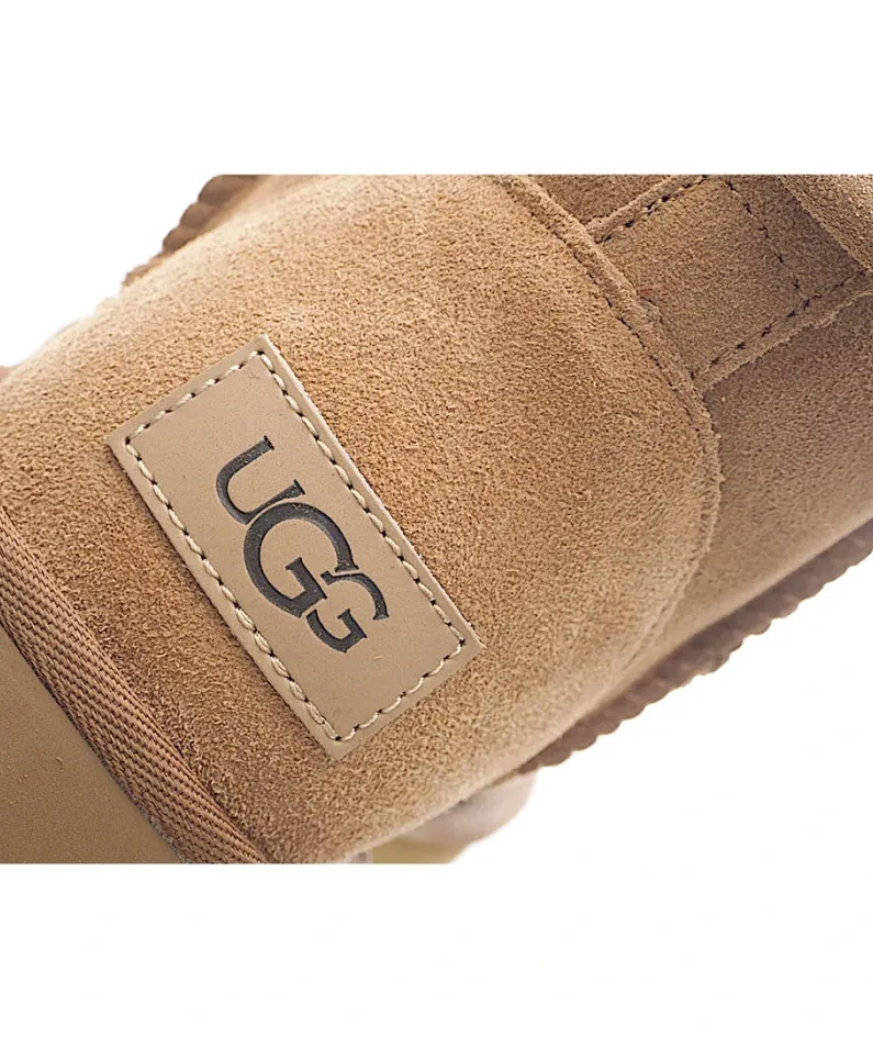 UGG Classic Mini series snow boots