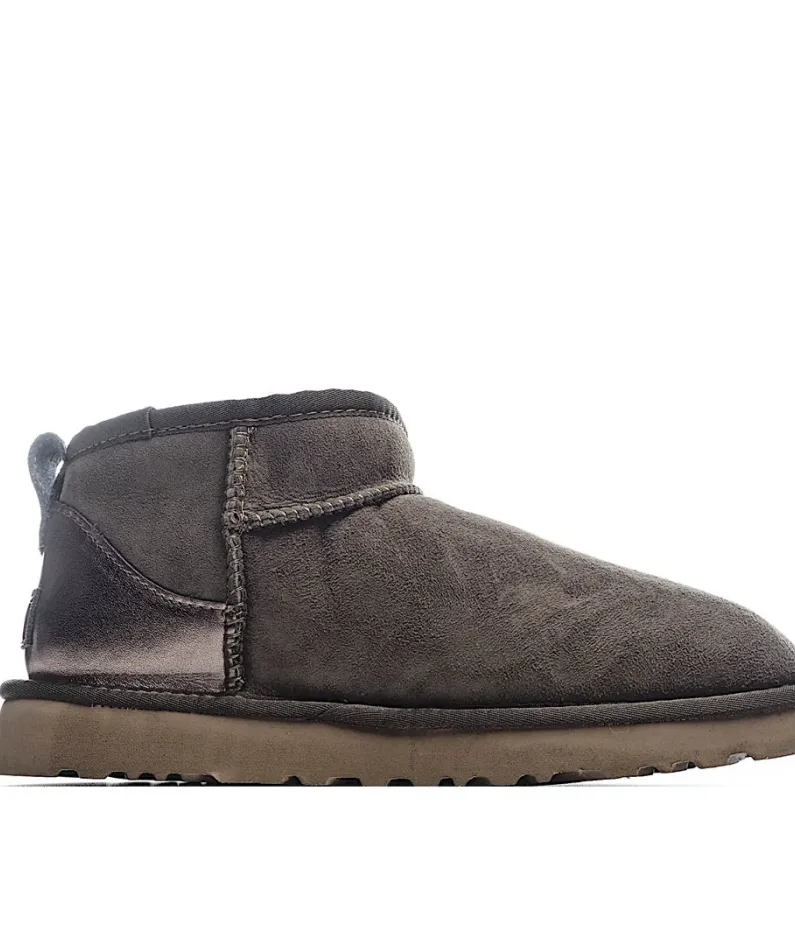 UGG Classic Mini series snow boots