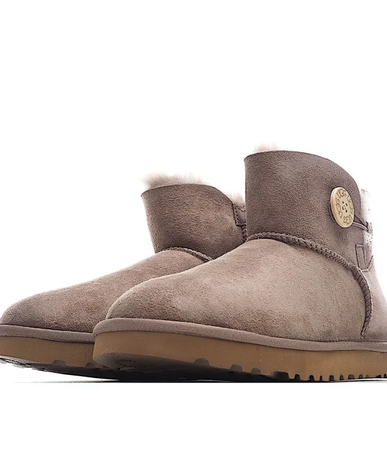 UGG Classic Mini series snow boots