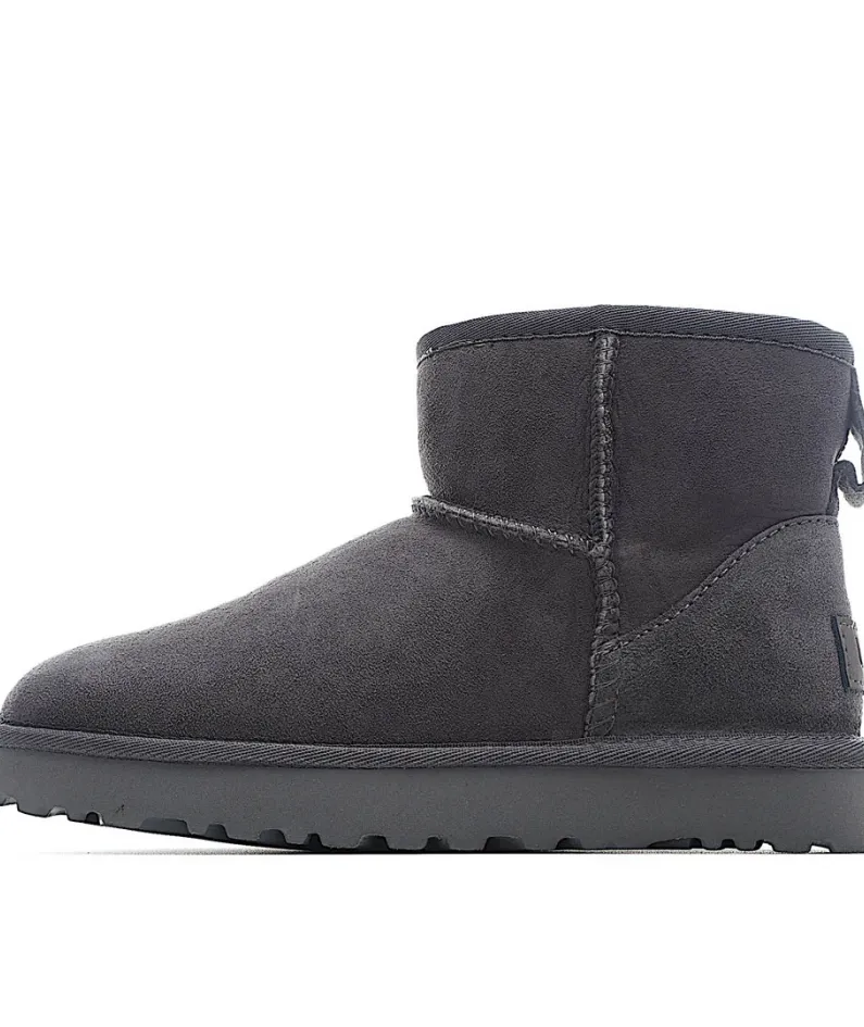 UGG Classic Mini series snow boots