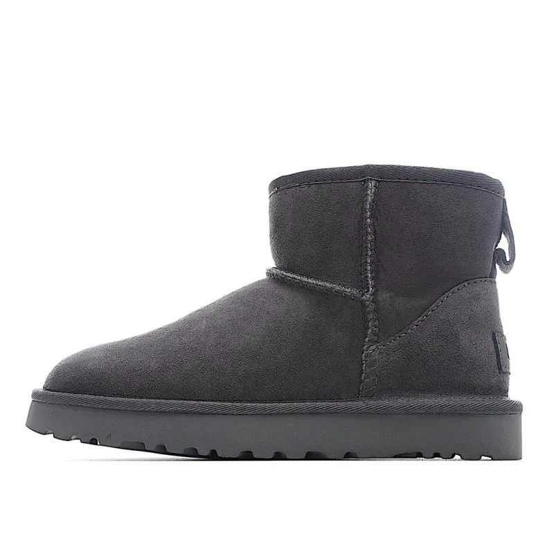 UGG Classic Mini series snow boots