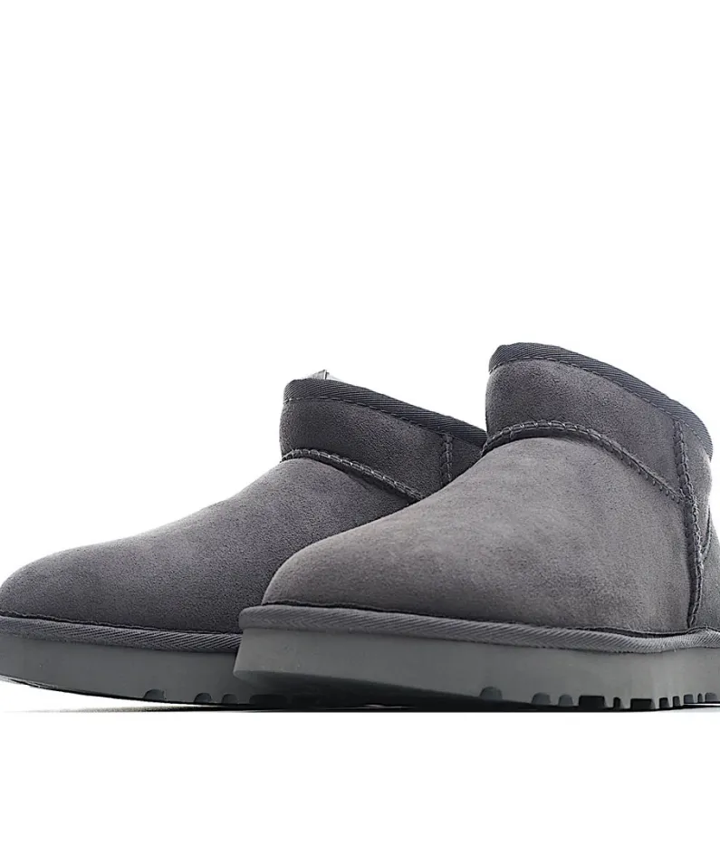 UGG Classic Mini series snow boots