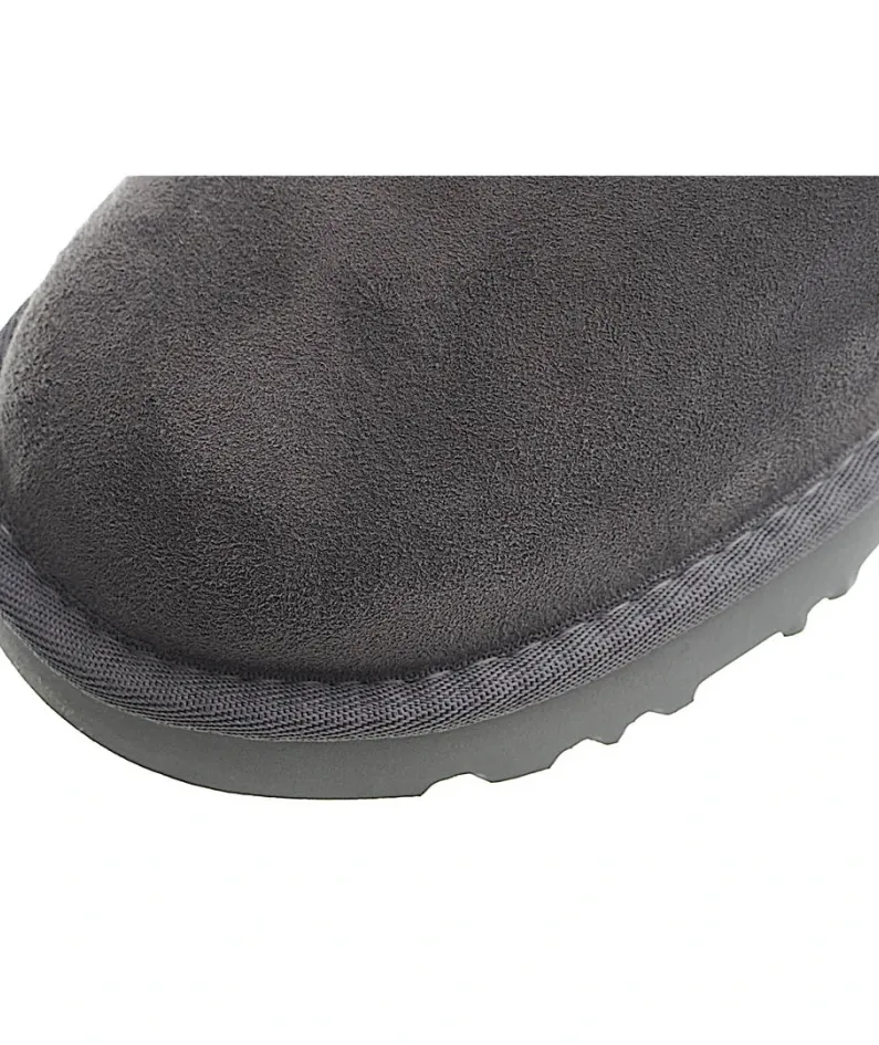 UGG Classic Mini series snow boots
