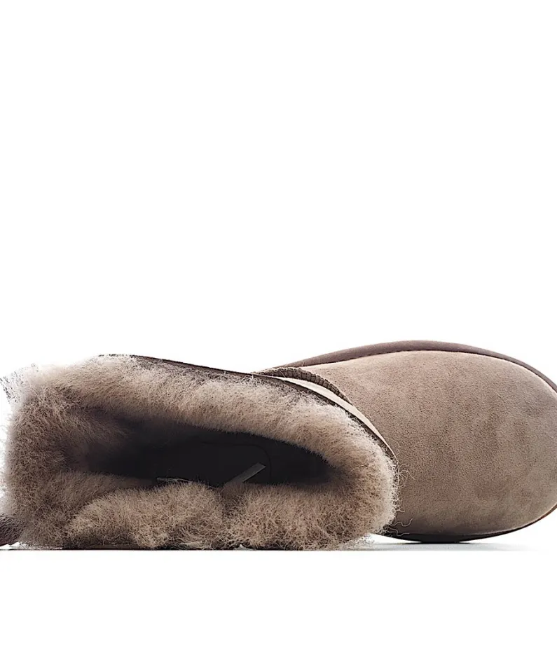 UGG Classic Mini series snow boots
