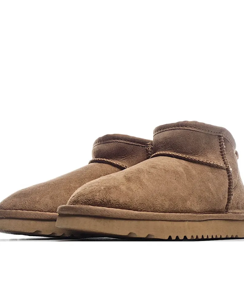UGG Classic Mini series snow boots
