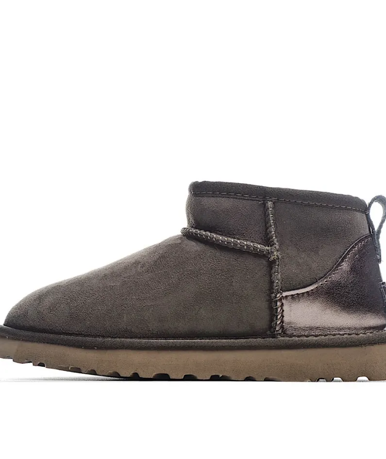UGG Classic Mini series snow boots
