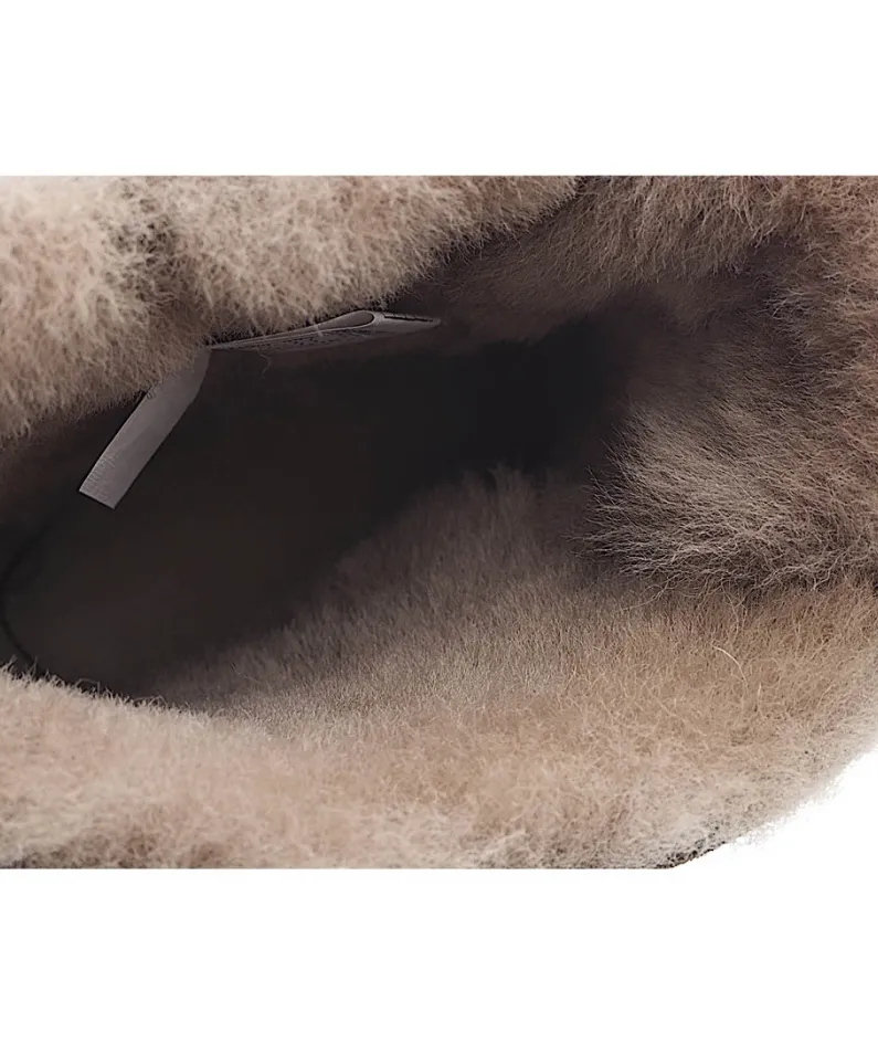 UGG Classic Mini series snow boots