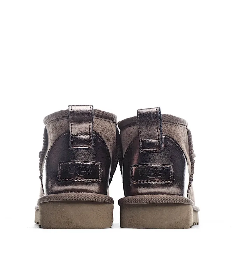 UGG Classic Mini series snow boots