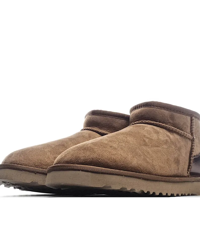 UGG Classic Mini series snow boots