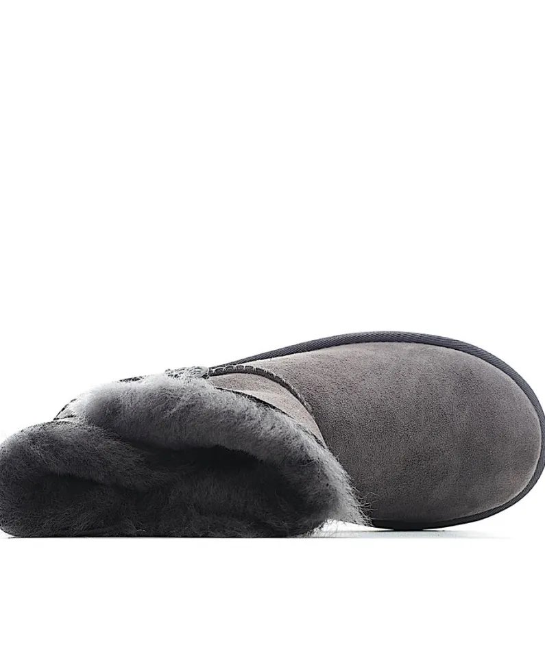 UGG Classic Mini series snow boots