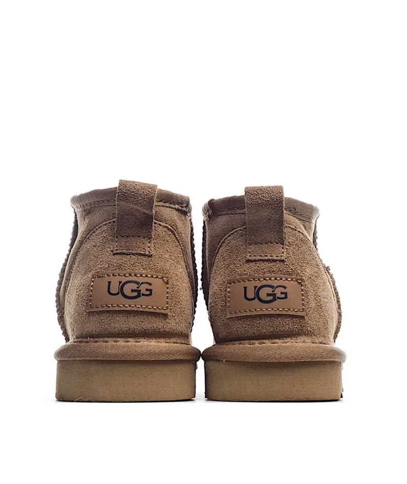 UGG Classic Mini series snow boots