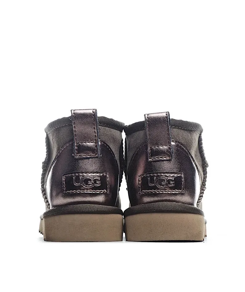 UGG Classic Mini series snow boots