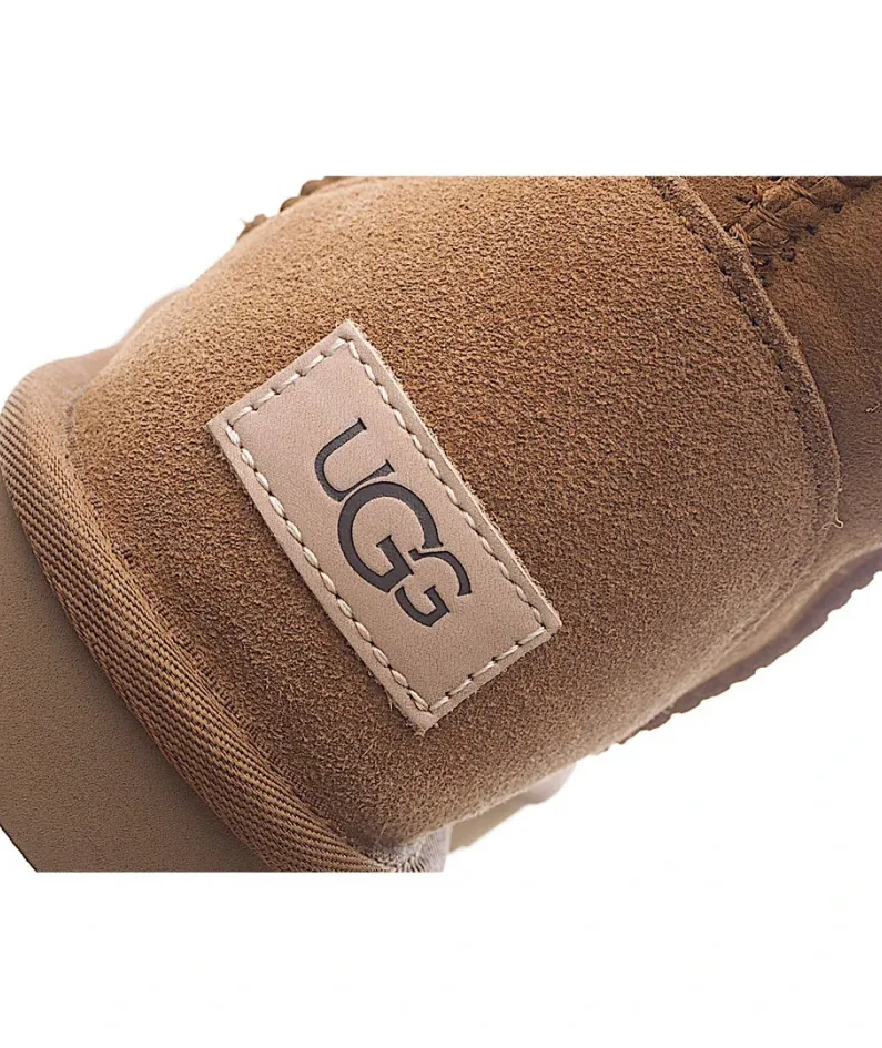 UGG Classic Mini series snow boots