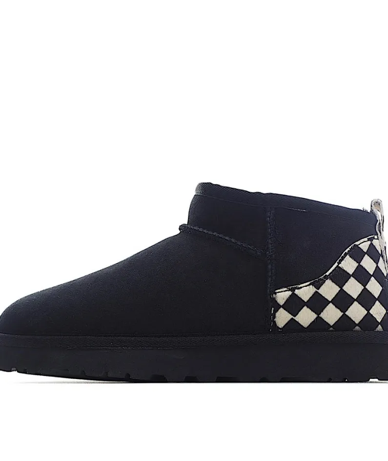 UGG Classic Mini series snow boots