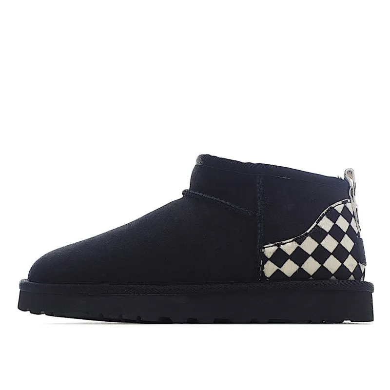 UGG Classic Mini series snow boots
