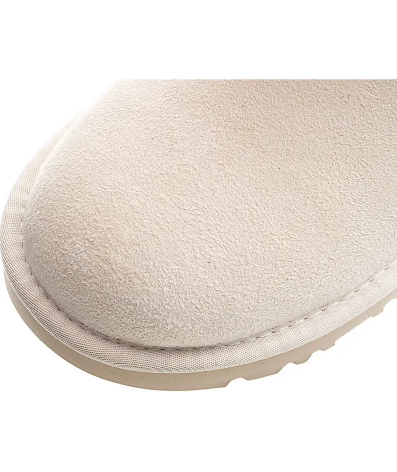 UGG Classic Mini series snow boots