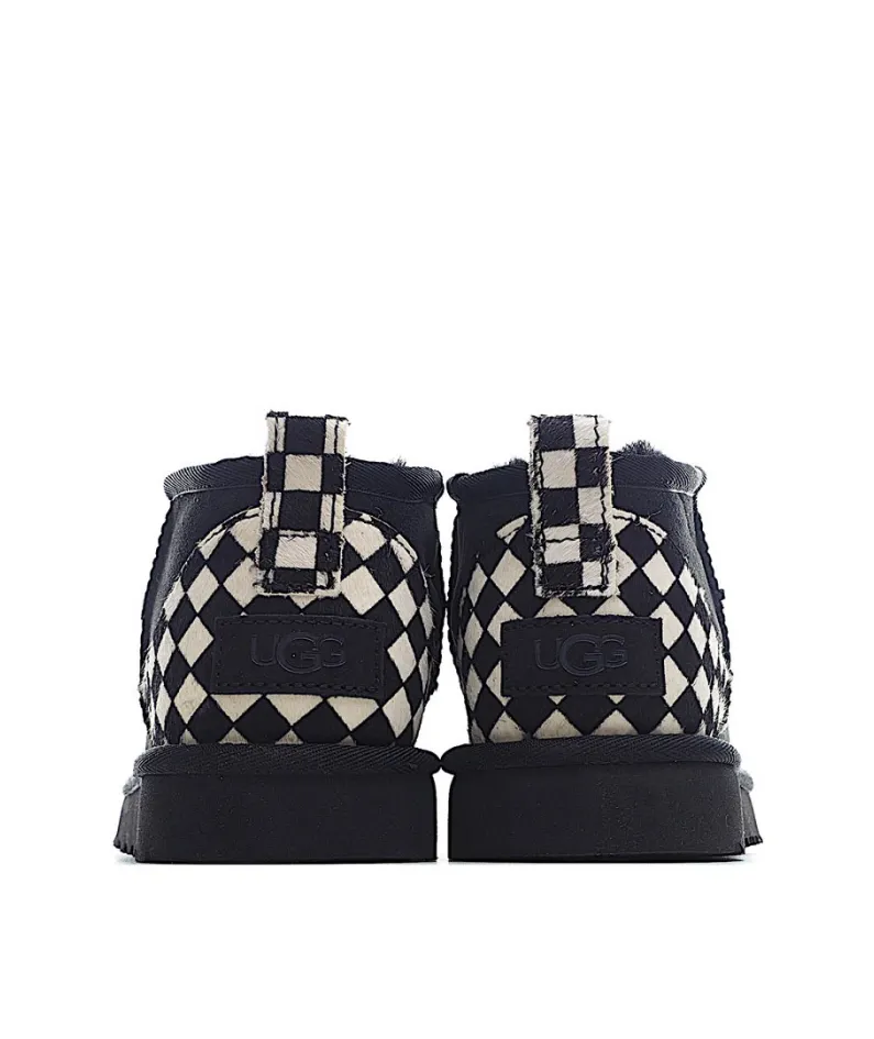 UGG Classic Mini series snow boots