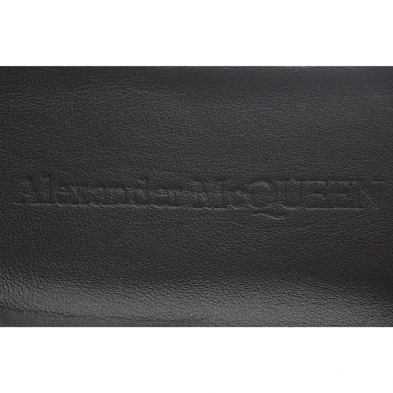   Alexander McQueen  