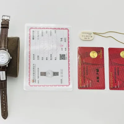 Omega Butterfly Watch Diameter: 27.4 mm