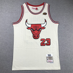 Chicago Bulls Michael Jordan basketball jersey white