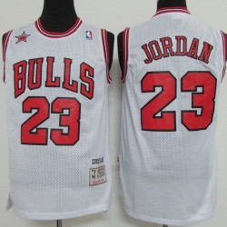 Chicago Bulls Michael Jordan basketball jersey white