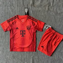 Kid Size Fußball-Club Bayern München 2024/25 home football shirt shorts set