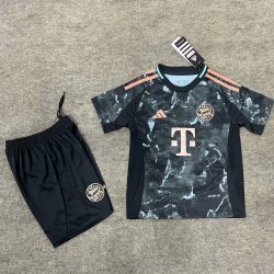 Kid Size Fußball-Club Bayern München 2024/25 away football shirt shorts set