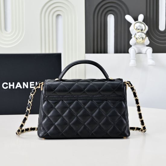 Chanel medium size:25-16-7cm5355