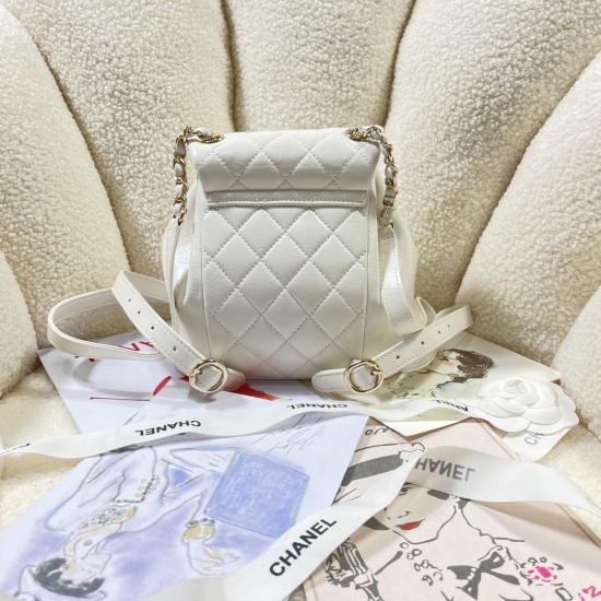 Chanel size ：18×18×12cm   2908