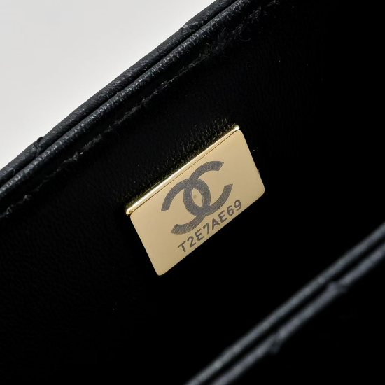 Chanel medium size:25-16-7cm5355