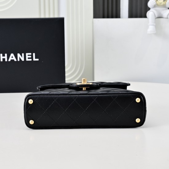 Chanel medium size:25-16-7cm5355