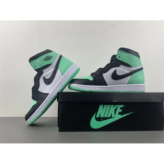 Air Jordan 1 High OG “Green Glow”  DZ5485-130