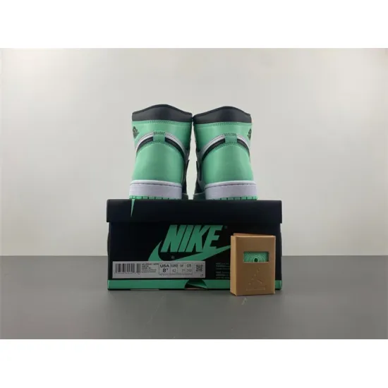 Air Jordan 1 High OG “Green Glow”  DZ5485-130