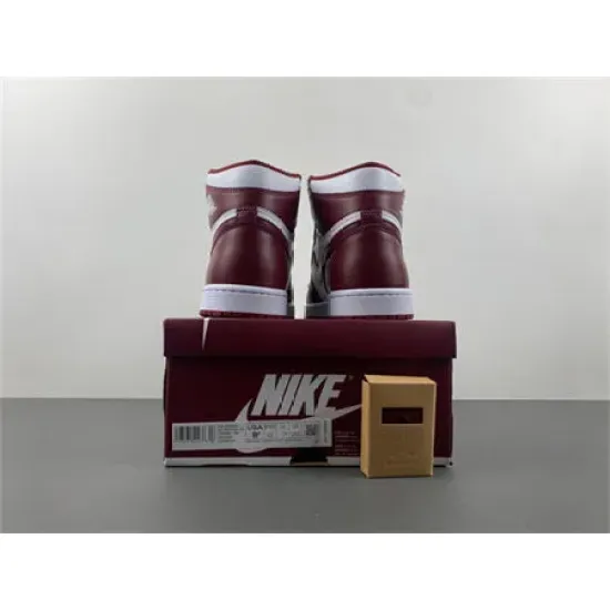 Air Jordan 1 High OG “Team Red”  DZ5485-160