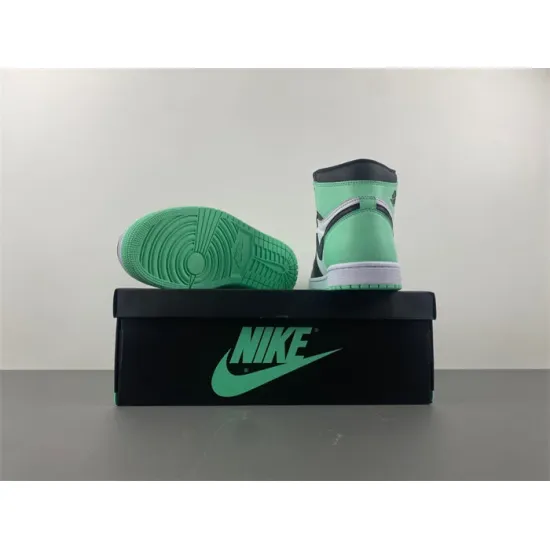 Air Jordan 1 High OG “Green Glow”  DZ5485-130