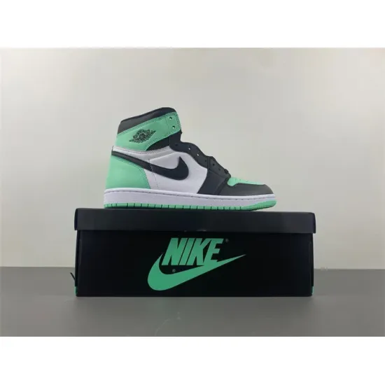 Air Jordan 1 High OG “Green Glow”  DZ5485-130