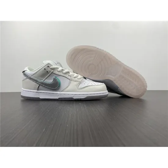 Dunk Low PRO OG SB BV1310-100