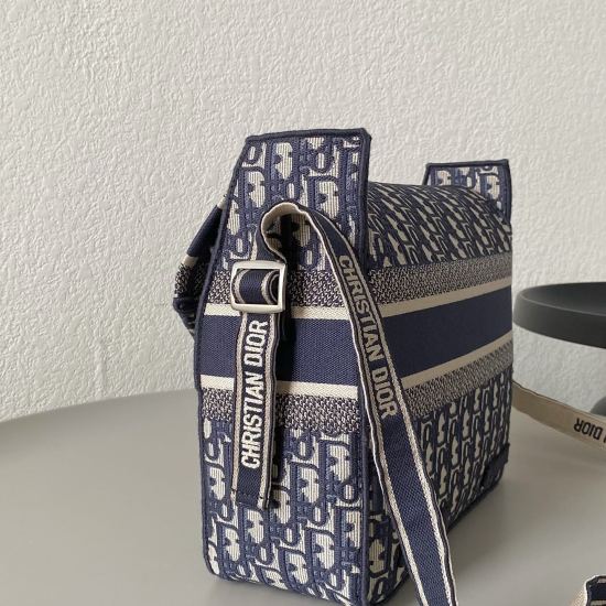 DIOR Oblique classic messenger bag size: 27×28×11cm DIOR Oblique classic messenger bag size: 27×28×11cm