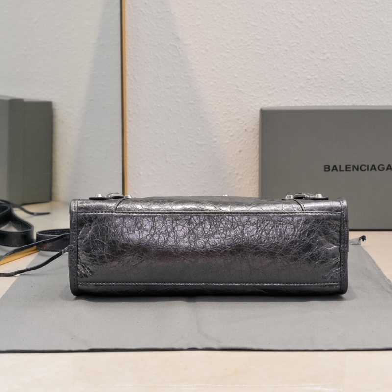 Balenciaga bag 330