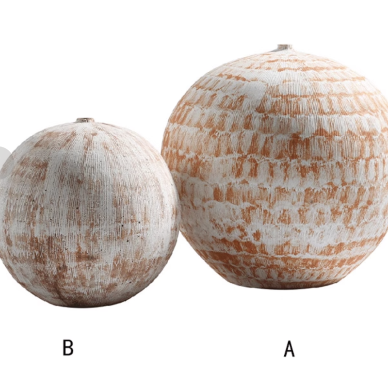 Earthen pot